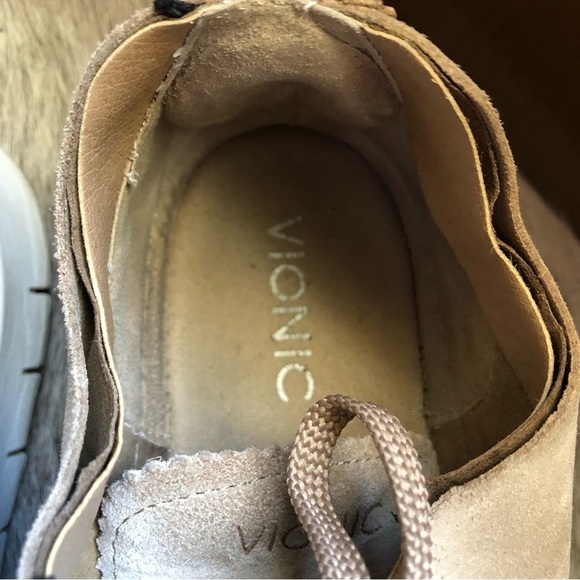 Vionic Taylor tan camel color suede women’s lace up sneaker size 8.5 - Picture 5 of 9